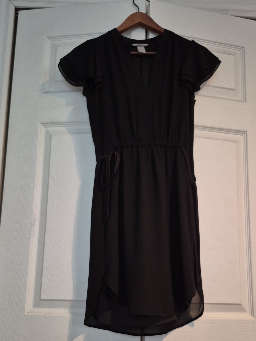 H&M Black Short Sleeve Tie-Waist Midi Dress